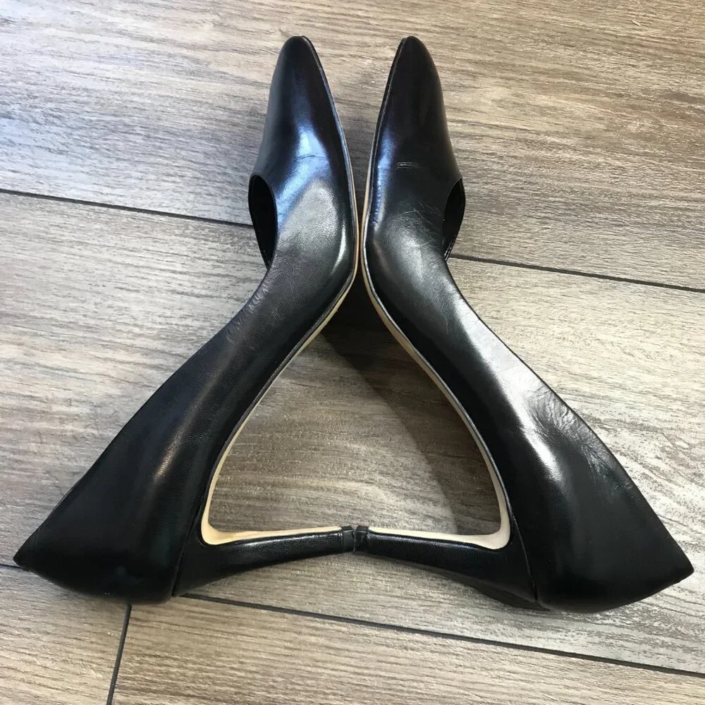 Saks Fifth Avenue Black Nettie Heels Women's Size 8M‎ Leather Classic Mid Height